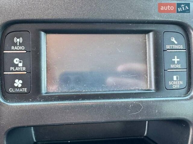 Чорний Додж Джорні, об'ємом двигуна 2.36 л та пробігом 148 тис. км за 8490 $, фото 17 на Automoto.ua