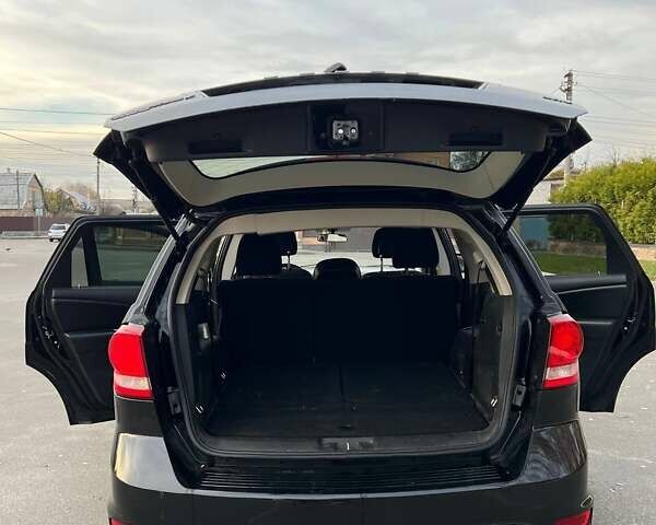 Черный Додж Джорни, объемом двигателя 3.6 л и пробегом 206 тыс. км за 13800 $, фото 12 на Automoto.ua