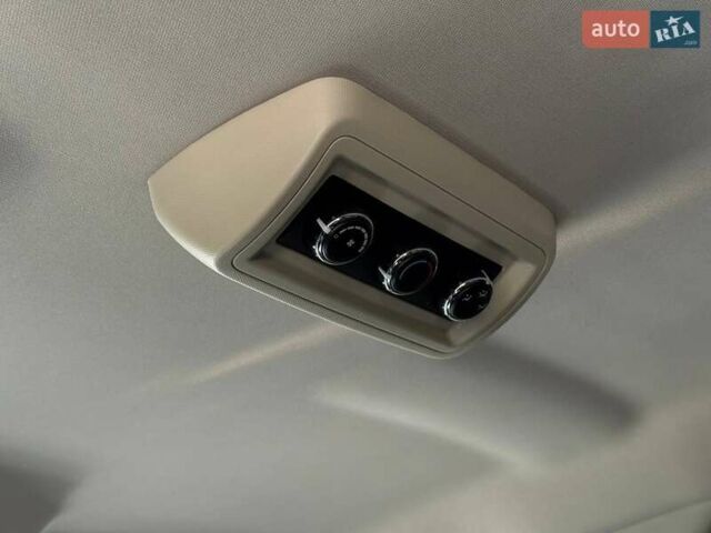 Чорний Додж Джорні, об'ємом двигуна 3.61 л та пробігом 227 тис. км за 10500 $, фото 29 на Automoto.ua