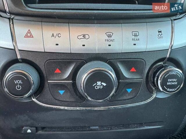 Чорний Додж Джорні, об'ємом двигуна 2.36 л та пробігом 148 тис. км за 8490 $, фото 16 на Automoto.ua