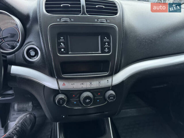 Чорний Додж Джорні, об'ємом двигуна 2.36 л та пробігом 198 тис. км за 8500 $, фото 11 на Automoto.ua