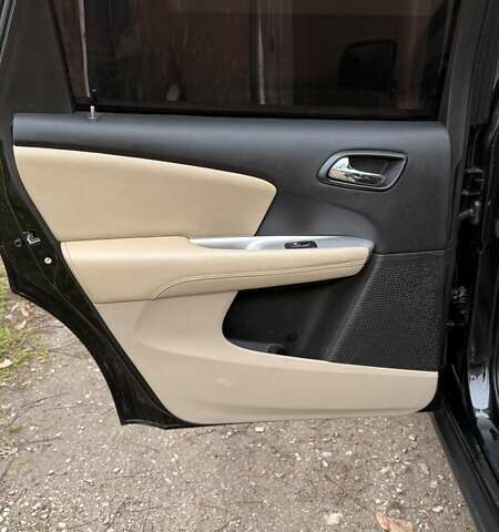 Черный Додж Джорни, объемом двигателя 2.36 л и пробегом 186 тыс. км за 13200 $, фото 10 на Automoto.ua