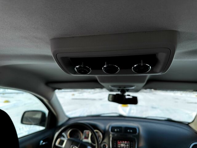 Черный Додж Джорни, объемом двигателя 2.4 л и пробегом 180 тыс. км за 12000 $, фото 15 на Automoto.ua