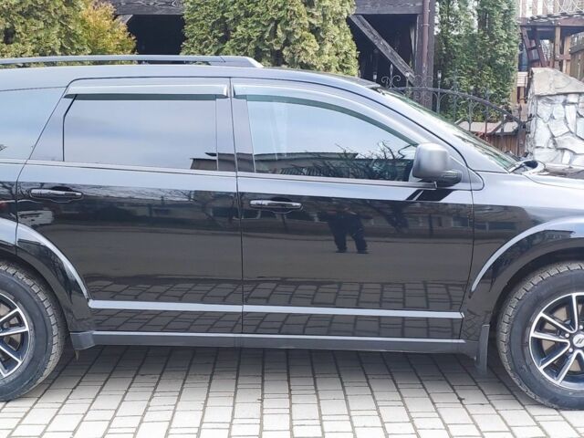 Черный Додж Джорни, объемом двигателя 0 л и пробегом 69 тыс. км за 12700 $, фото 2 на Automoto.ua