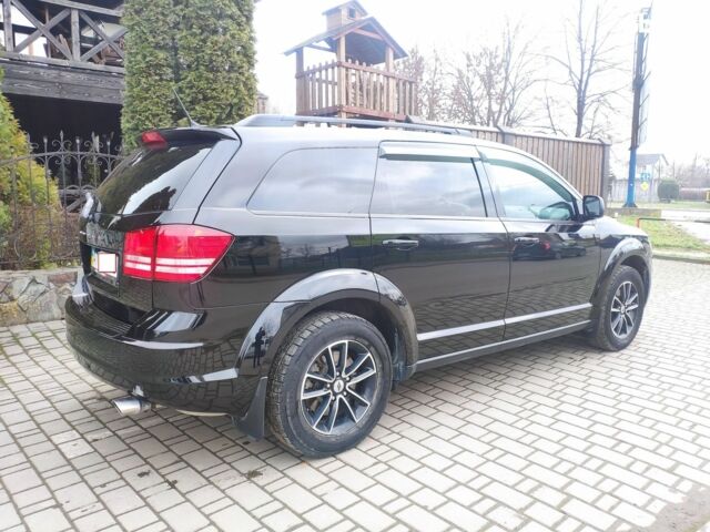 Черный Додж Джорни, объемом двигателя 0 л и пробегом 69 тыс. км за 12700 $, фото 3 на Automoto.ua