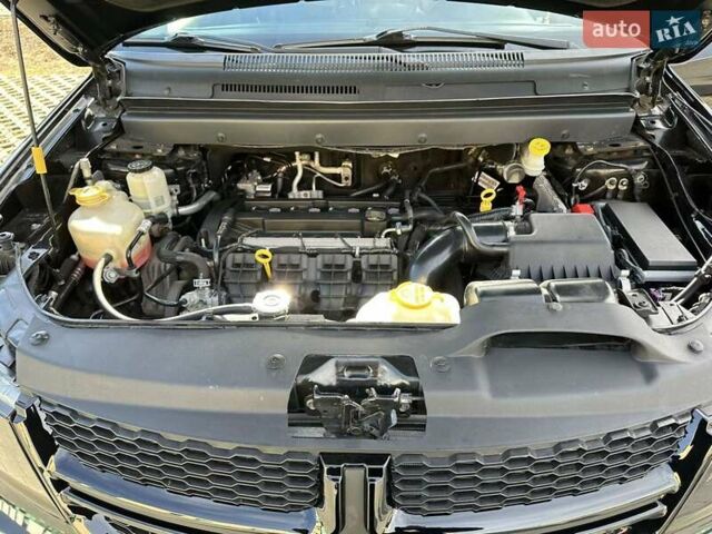 Черный Додж Джорни, объемом двигателя 2.36 л и пробегом 197 тыс. км за 13500 $, фото 26 на Automoto.ua