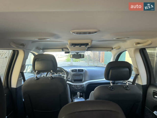 Черный Додж Джорни, объемом двигателя 2.36 л и пробегом 188 тыс. км за 10000 $, фото 4 на Automoto.ua