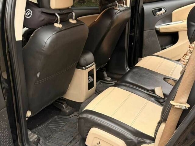 Черный Додж Джорни, объемом двигателя 2.4 л и пробегом 186 тыс. км за 13400 $, фото 7 на Automoto.ua