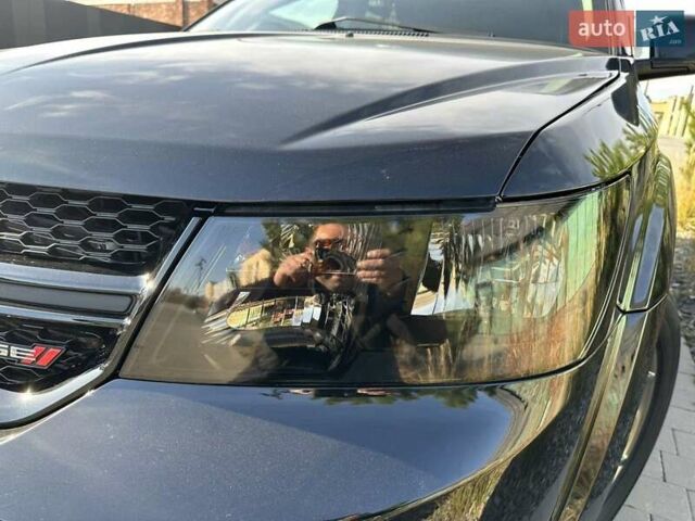 Черный Додж Джорни, объемом двигателя 2.36 л и пробегом 197 тыс. км за 13500 $, фото 9 на Automoto.ua