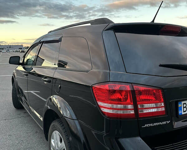 Черный Додж Джорни, объемом двигателя 2.36 л и пробегом 280 тыс. км за 11950 $, фото 11 на Automoto.ua