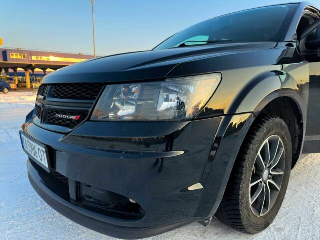 Черный Додж Джорни, объемом двигателя 2.4 л и пробегом 180 тыс. км за 12000 $, фото 2 на Automoto.ua