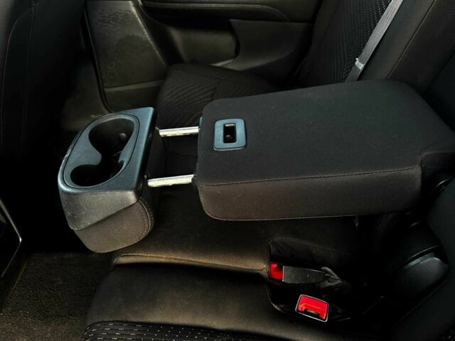 Черный Додж Джорни, объемом двигателя 2.4 л и пробегом 180 тыс. км за 12000 $, фото 19 на Automoto.ua