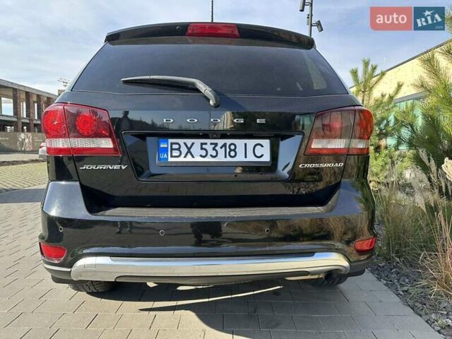 Черный Додж Джорни, объемом двигателя 2.36 л и пробегом 197 тыс. км за 13500 $, фото 4 на Automoto.ua