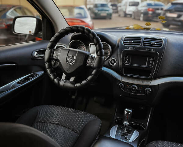 Чорний Додж Джорні, об'ємом двигуна 2.4 л та пробігом 120 тис. км за 11500 $, фото 9 на Automoto.ua
