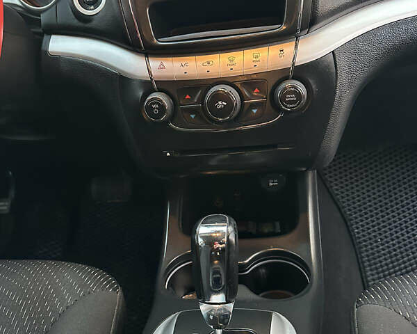 Черный Додж Джорни, объемом двигателя 2.36 л и пробегом 280 тыс. км за 11950 $, фото 17 на Automoto.ua