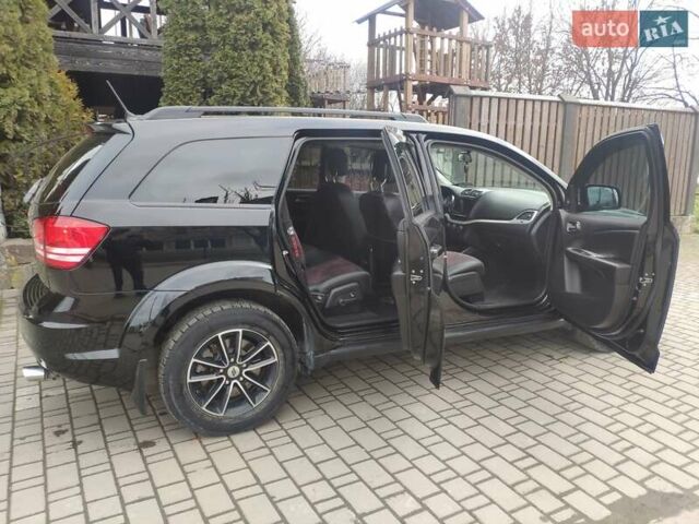 Черный Додж Джорни, объемом двигателя 2.36 л и пробегом 69 тыс. км за 12700 $, фото 6 на Automoto.ua