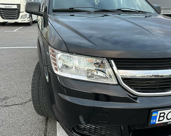 Черный Додж Джорни, объемом двигателя 2.36 л и пробегом 280 тыс. км за 11950 $, фото 4 на Automoto.ua