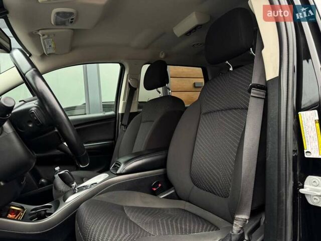 Чорний Додж Джорні, об'ємом двигуна 2.4 л та пробігом 130 тис. км за 11500 $, фото 29 на Automoto.ua