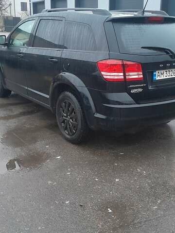 Черный Додж Джорни, объемом двигателя 2.36 л и пробегом 116 тыс. км за 14000 $, фото 2 на Automoto.ua