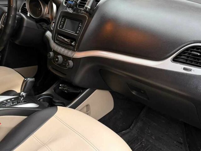 Черный Додж Джорни, объемом двигателя 2.4 л и пробегом 186 тыс. км за 13400 $, фото 12 на Automoto.ua