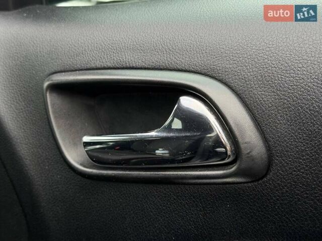 Чорний Додж Джорні, об'ємом двигуна 2.4 л та пробігом 130 тис. км за 11500 $, фото 64 на Automoto.ua