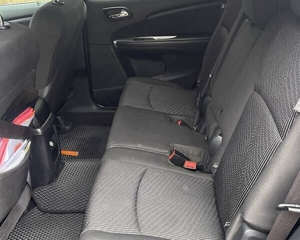 Чорний Додж Джорні, об'ємом двигуна 3.6 л та пробігом 160 тис. км за 10800 $, фото 4 на Automoto.ua