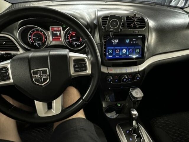 Черный Додж Джорни, объемом двигателя 2.4 л и пробегом 130 тыс. км за 12000 $, фото 3 на Automoto.ua