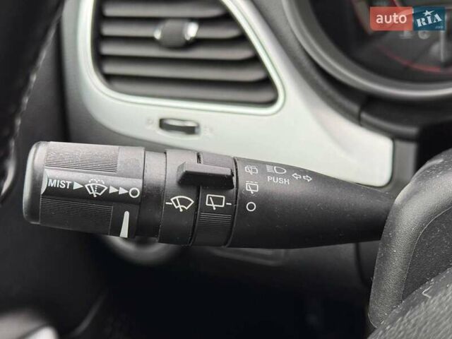 Чорний Додж Джорні, об'ємом двигуна 2.4 л та пробігом 130 тис. км за 11500 $, фото 35 на Automoto.ua