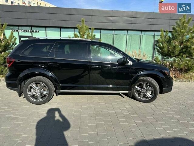 Черный Додж Джорни, объемом двигателя 2.36 л и пробегом 197 тыс. км за 13500 $, фото 6 на Automoto.ua