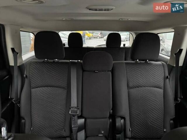 Чорний Додж Джорні, об'ємом двигуна 2.4 л та пробігом 130 тис. км за 11500 $, фото 70 на Automoto.ua