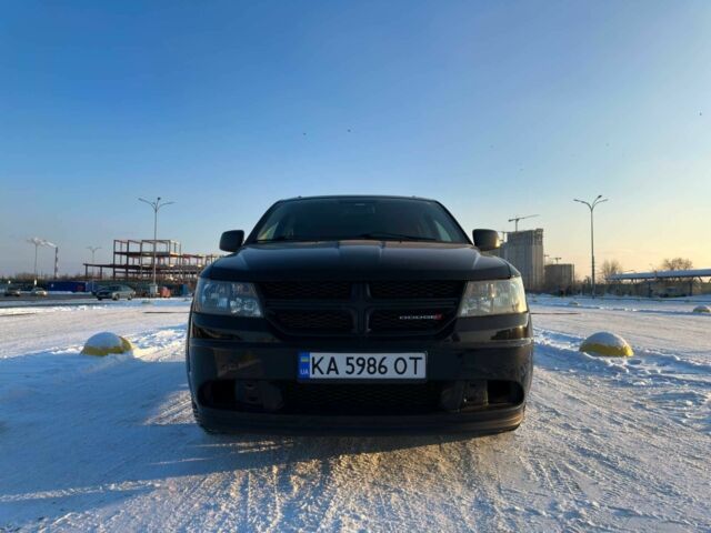 Черный Додж Джорни, объемом двигателя 2.4 л и пробегом 180 тыс. км за 12000 $, фото 1 на Automoto.ua