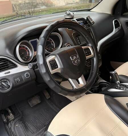 Черный Додж Джорни, объемом двигателя 2.36 л и пробегом 186 тыс. км за 13200 $, фото 3 на Automoto.ua