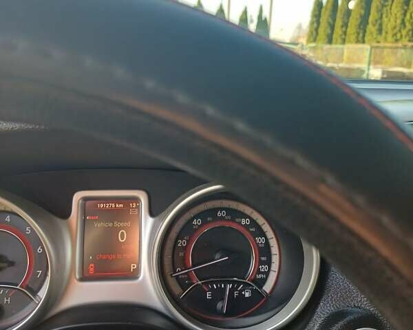 Черный Додж Джорни, объемом двигателя 3.6 л и пробегом 191 тыс. км за 14000 $, фото 3 на Automoto.ua