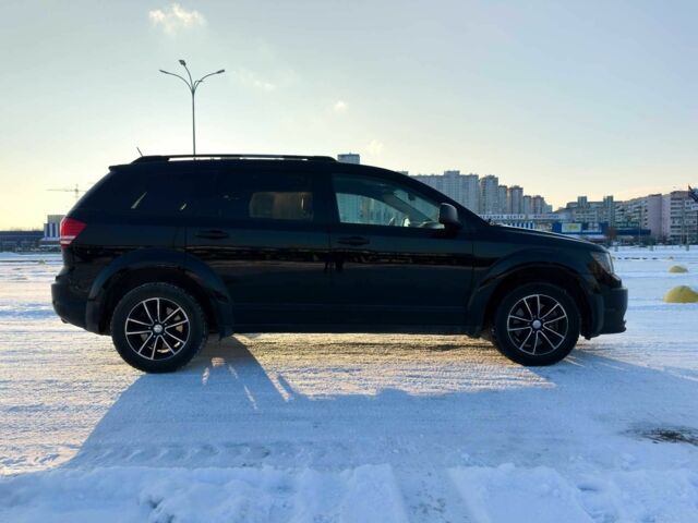 Черный Додж Джорни, объемом двигателя 2.4 л и пробегом 180 тыс. км за 12000 $, фото 6 на Automoto.ua