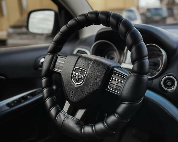 Чорний Додж Джорні, об'ємом двигуна 2.4 л та пробігом 120 тис. км за 11500 $, фото 16 на Automoto.ua