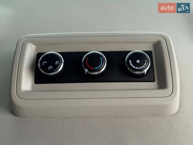 Чорний Додж Джорні, об'ємом двигуна 2.4 л та пробігом 130 тис. км за 11500 $, фото 54 на Automoto.ua