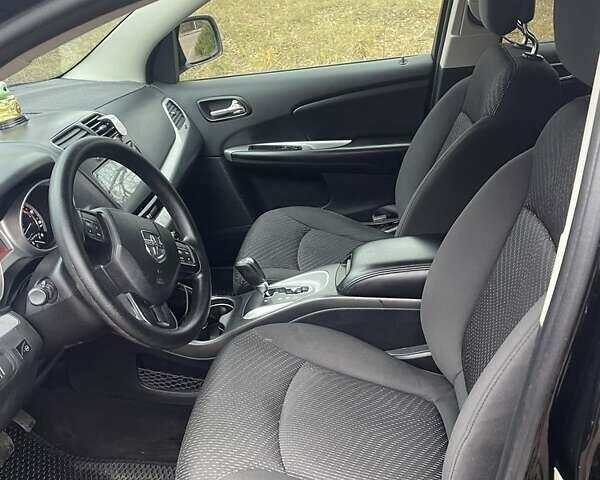 Чорний Додж Джорні, об'ємом двигуна 3.6 л та пробігом 160 тис. км за 10800 $, фото 3 на Automoto.ua