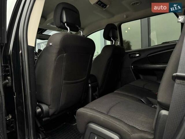 Чорний Додж Джорні, об'ємом двигуна 2.4 л та пробігом 130 тис. км за 11500 $, фото 49 на Automoto.ua