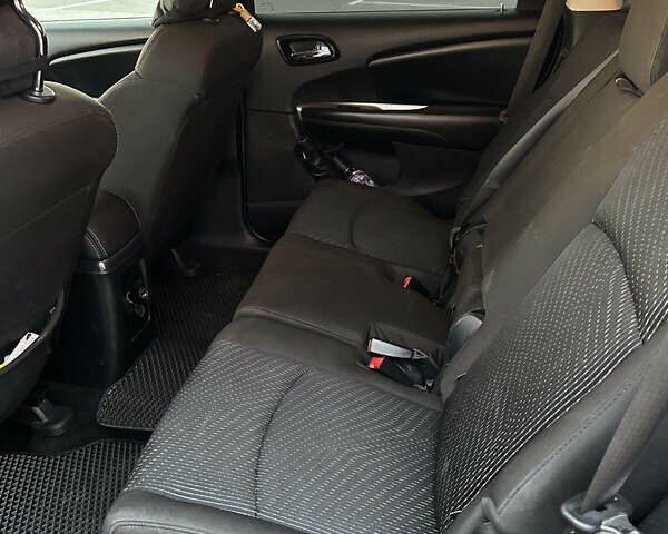 Черный Додж Джорни, объемом двигателя 2.36 л и пробегом 280 тыс. км за 11950 $, фото 19 на Automoto.ua