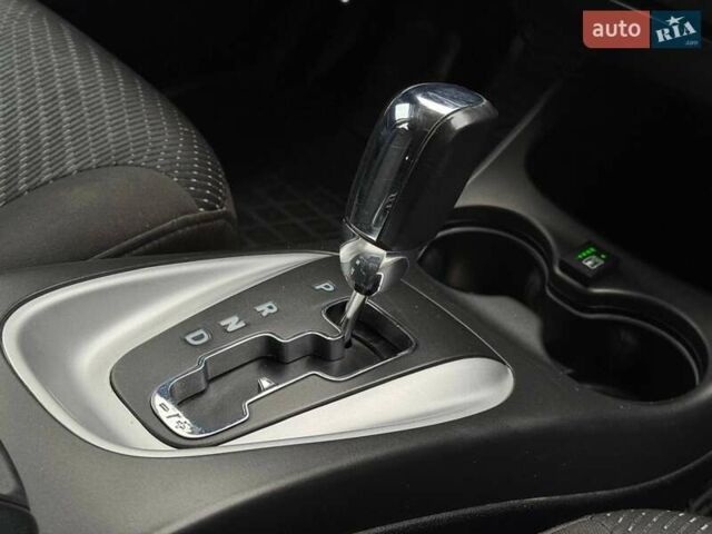 Чорний Додж Джорні, об'ємом двигуна 2.4 л та пробігом 130 тис. км за 11500 $, фото 69 на Automoto.ua