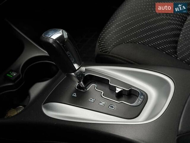 Чорний Додж Джорні, об'ємом двигуна 2.4 л та пробігом 130 тис. км за 11500 $, фото 41 на Automoto.ua