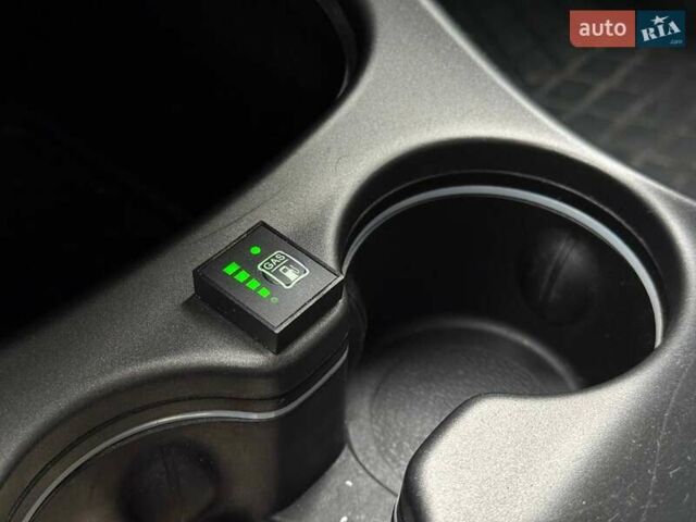 Чорний Додж Джорні, об'ємом двигуна 2.4 л та пробігом 130 тис. км за 11500 $, фото 40 на Automoto.ua