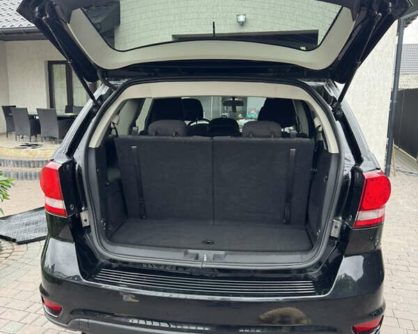 Черный Додж Джорни, объемом двигателя 3.6 л и пробегом 101 тыс. км за 12000 $, фото 12 на Automoto.ua