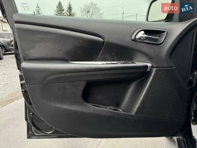 Чорний Додж Джорні, об'ємом двигуна 2.4 л та пробігом 130 тис. км за 11500 $, фото 25 на Automoto.ua