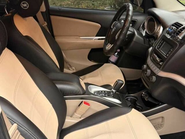 Черный Додж Джорни, объемом двигателя 2.4 л и пробегом 186 тыс. км за 13400 $, фото 13 на Automoto.ua