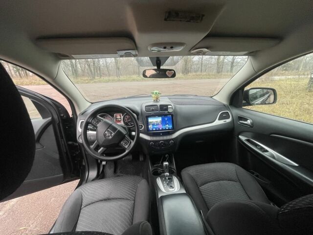 Чорний Додж Джорні, об'ємом двигуна 3.6 л та пробігом 160 тис. км за 10800 $, фото 6 на Automoto.ua