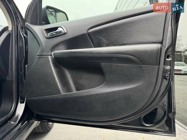 Чорний Додж Джорні, об'ємом двигуна 2.4 л та пробігом 130 тис. км за 11500 $, фото 62 на Automoto.ua