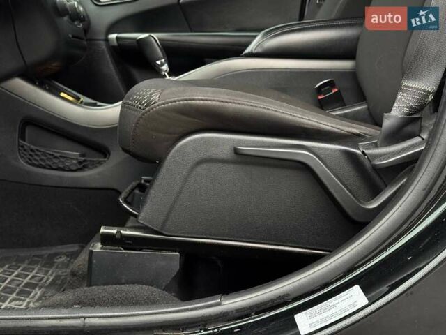 Чорний Додж Джорні, об'ємом двигуна 2.4 л та пробігом 130 тис. км за 11500 $, фото 28 на Automoto.ua