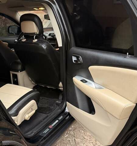 Черный Додж Джорни, объемом двигателя 2.36 л и пробегом 186 тыс. км за 13200 $, фото 9 на Automoto.ua