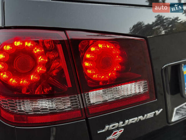 Чорний Додж Джорні, об'ємом двигуна 3.6 л та пробігом 182 тис. км за 10950 $, фото 13 на Automoto.ua